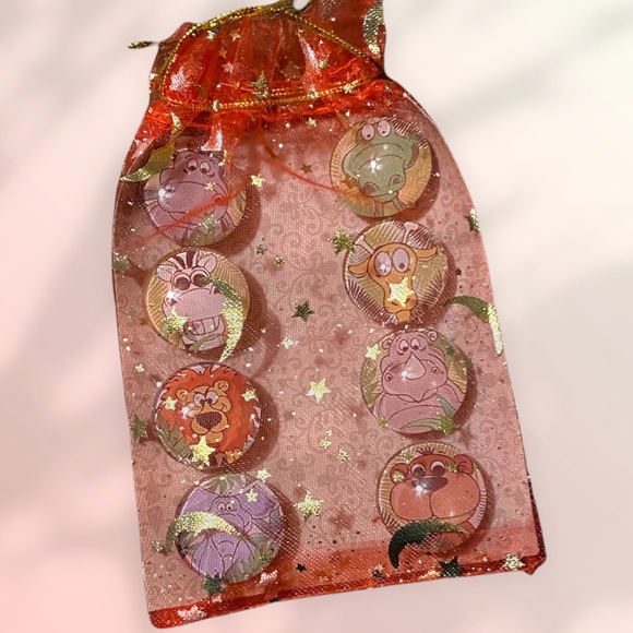 Set/8 𝑯𝒂𝒏𝒅𝒎𝒂𝒅𝒆 Zoo Animals Magnets Cabochons Gift! - Picture 3 of 13